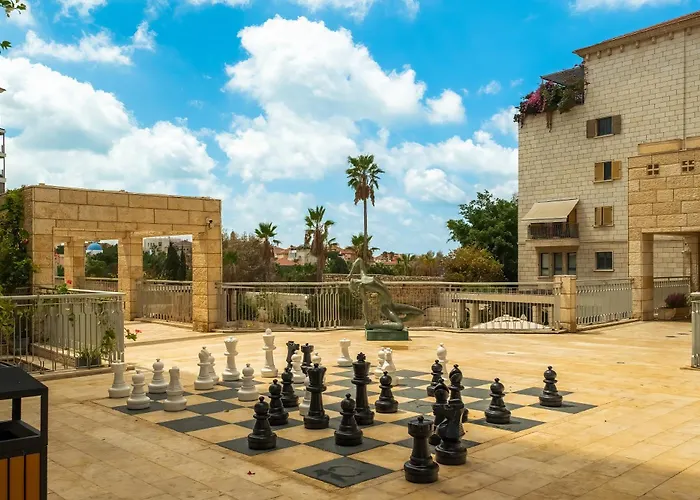 Mamad Deluxe 2Br Pool In Jaffa By Seanrent