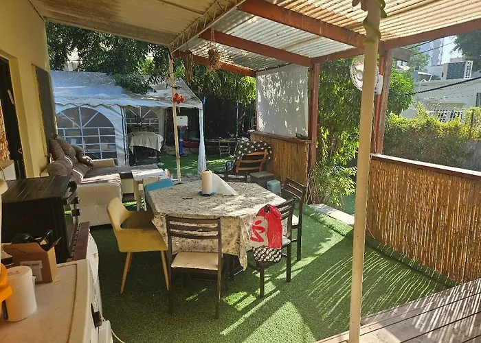 Private House With Huge Garden